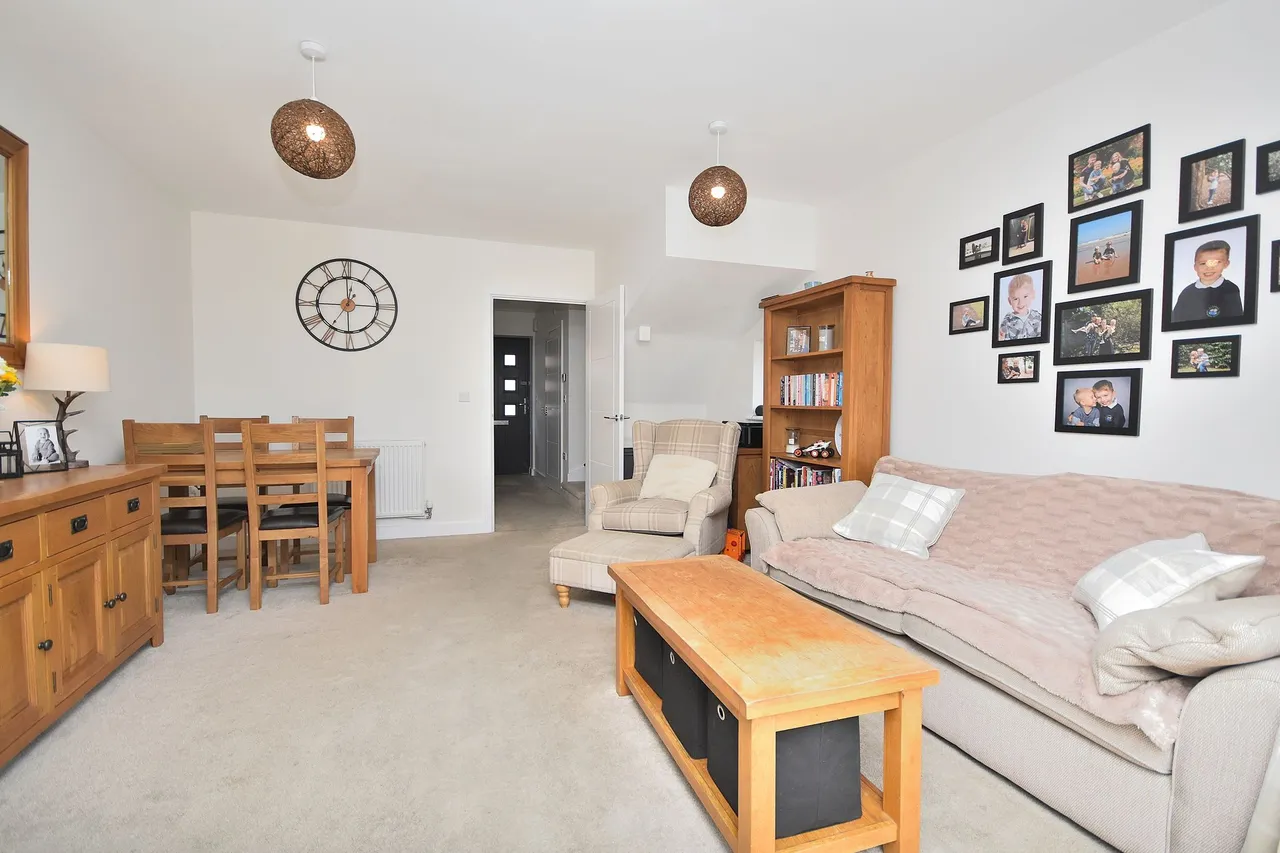 Kensington Close, Northampton, NN2 6NP, photo 6