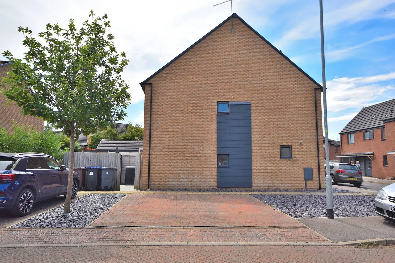 Kensington Close, Northampton, NN2 6NP, photo 15