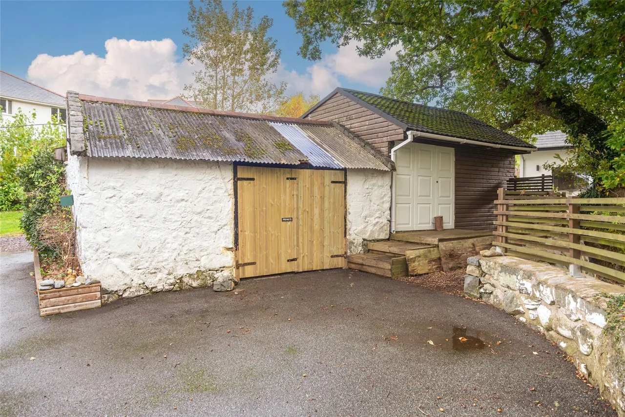Valley Road, Llanfairfechan, LL33, photo 13