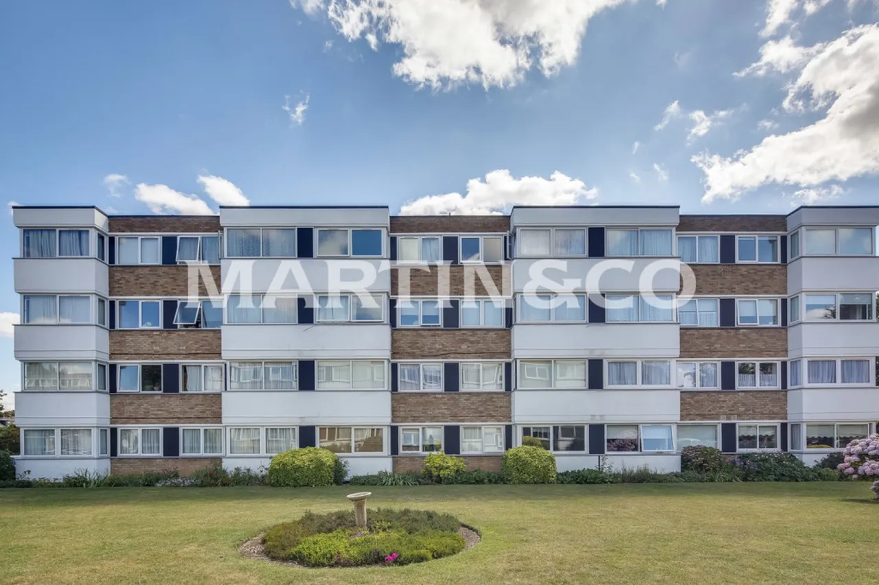 Queenswood Gardens, Aldersbrook, London, photo 12