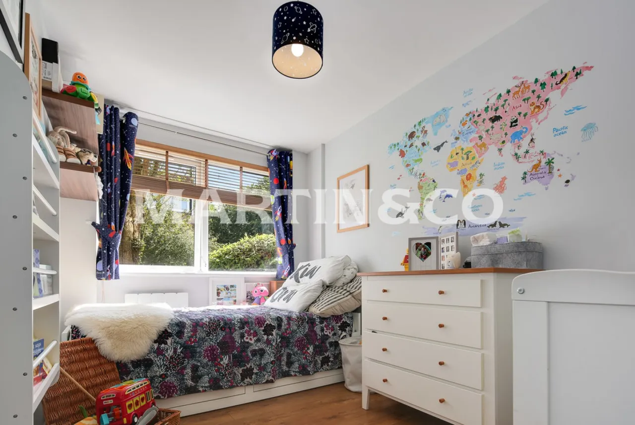 Queenswood Gardens, Aldersbrook, London, photo 4