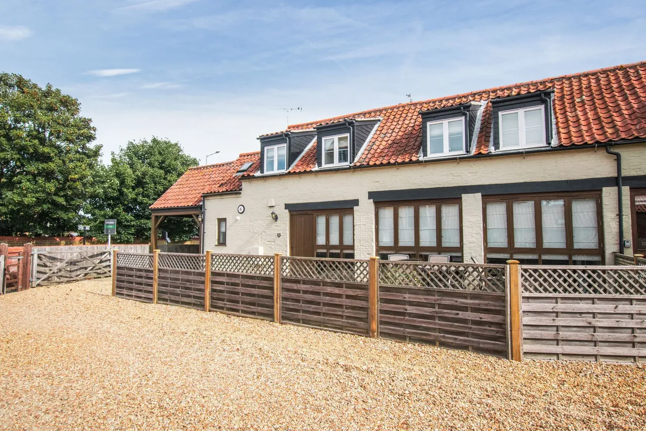 Light-Filled Coach House Conversion i, photo 4