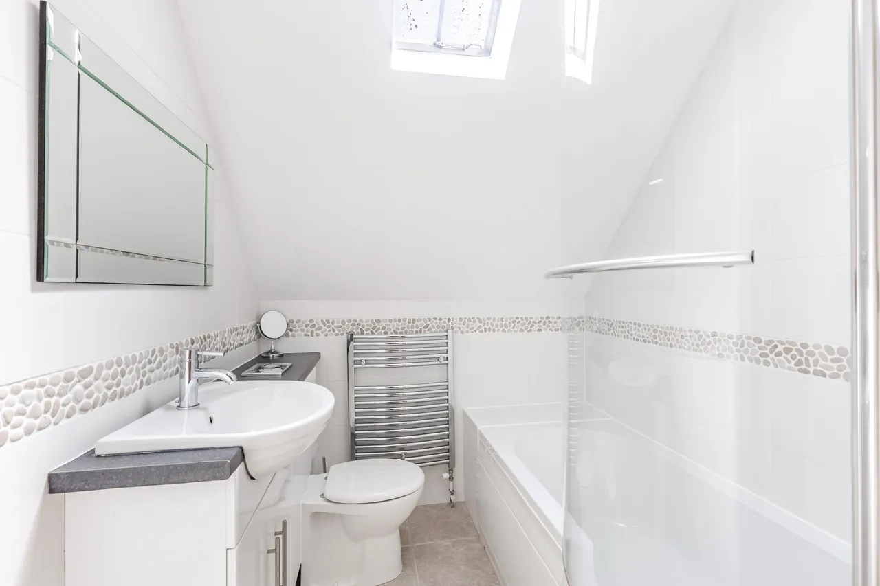 Light-Filled Coach House Conversion i, photo 12