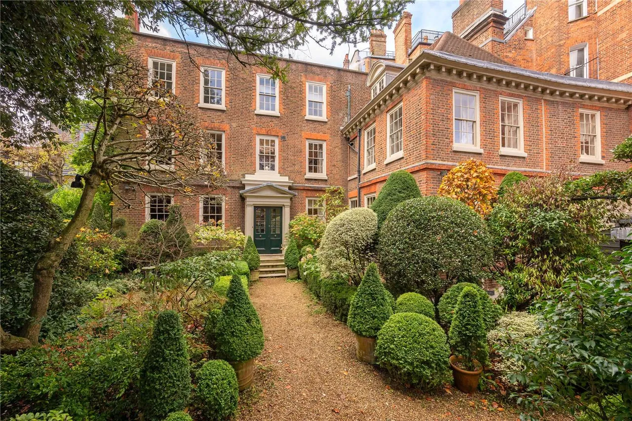 6 bed house for sale — The Mount, London, NW3 6SZ