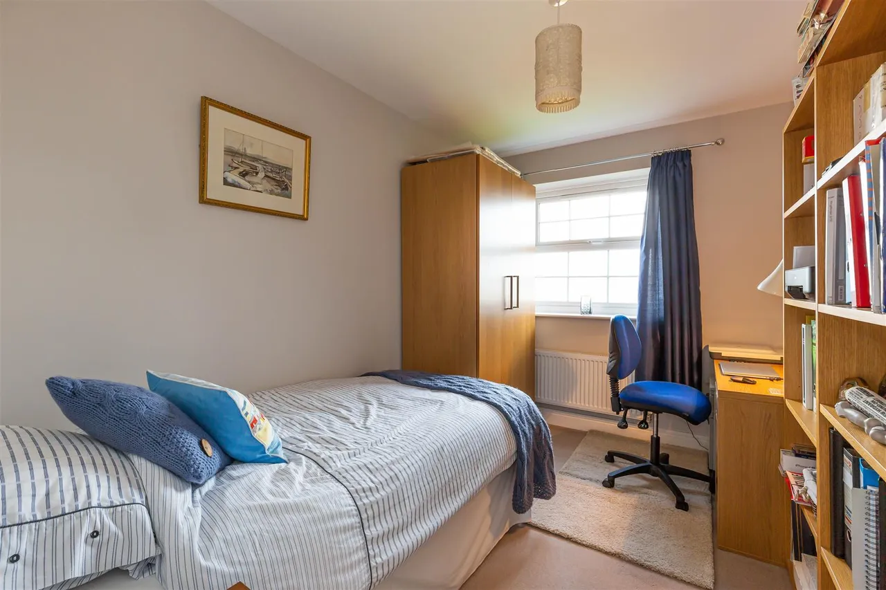 Yew Tree Close, Launton, photo 19