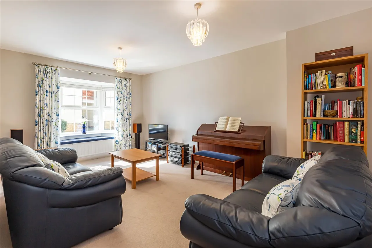 Yew Tree Close, Launton, photo 4