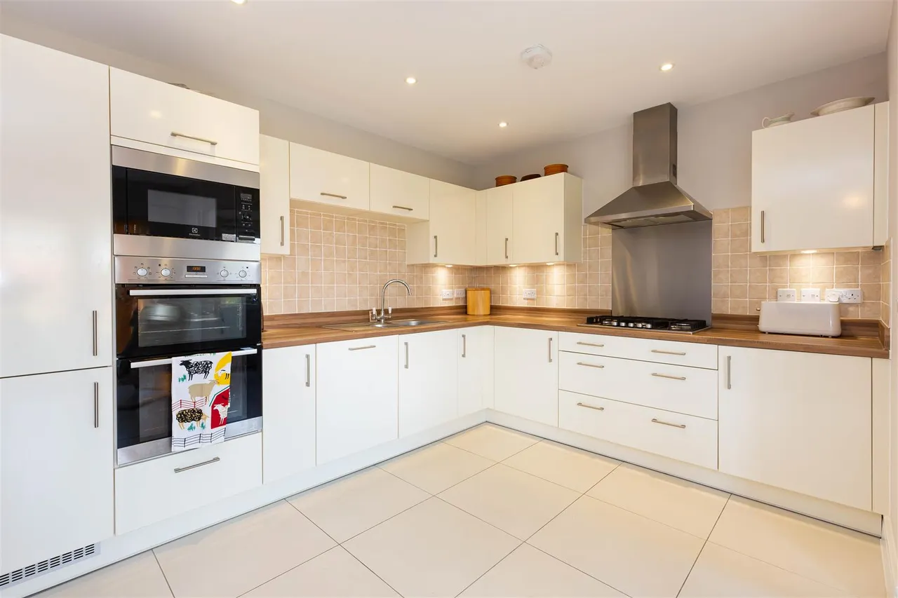 Yew Tree Close, Launton, photo 10