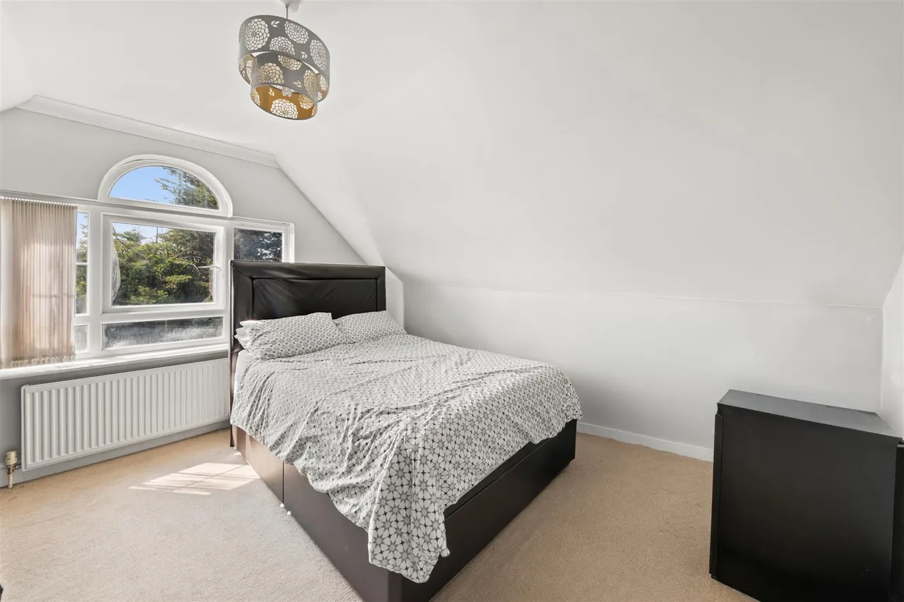 Dawley Road, Hayes, photo 11