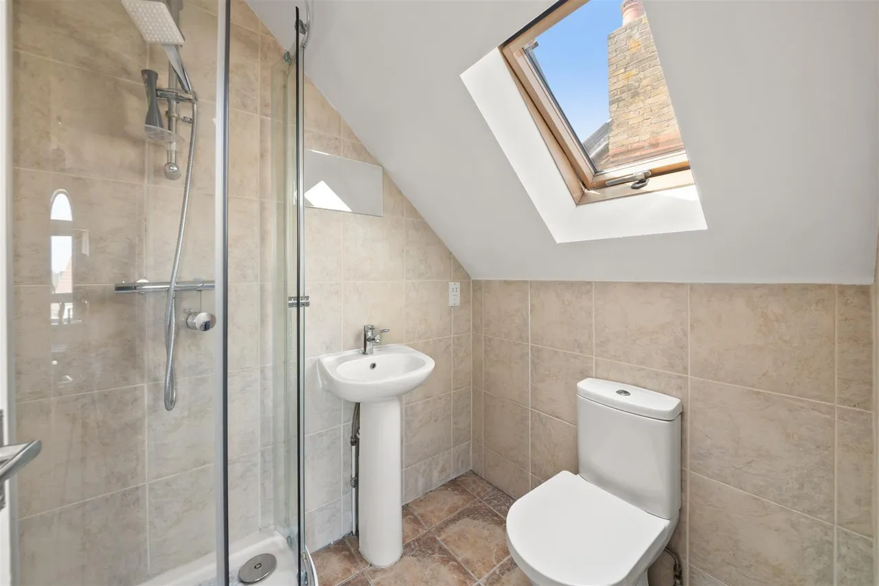 Dawley Road, Hayes, photo 8