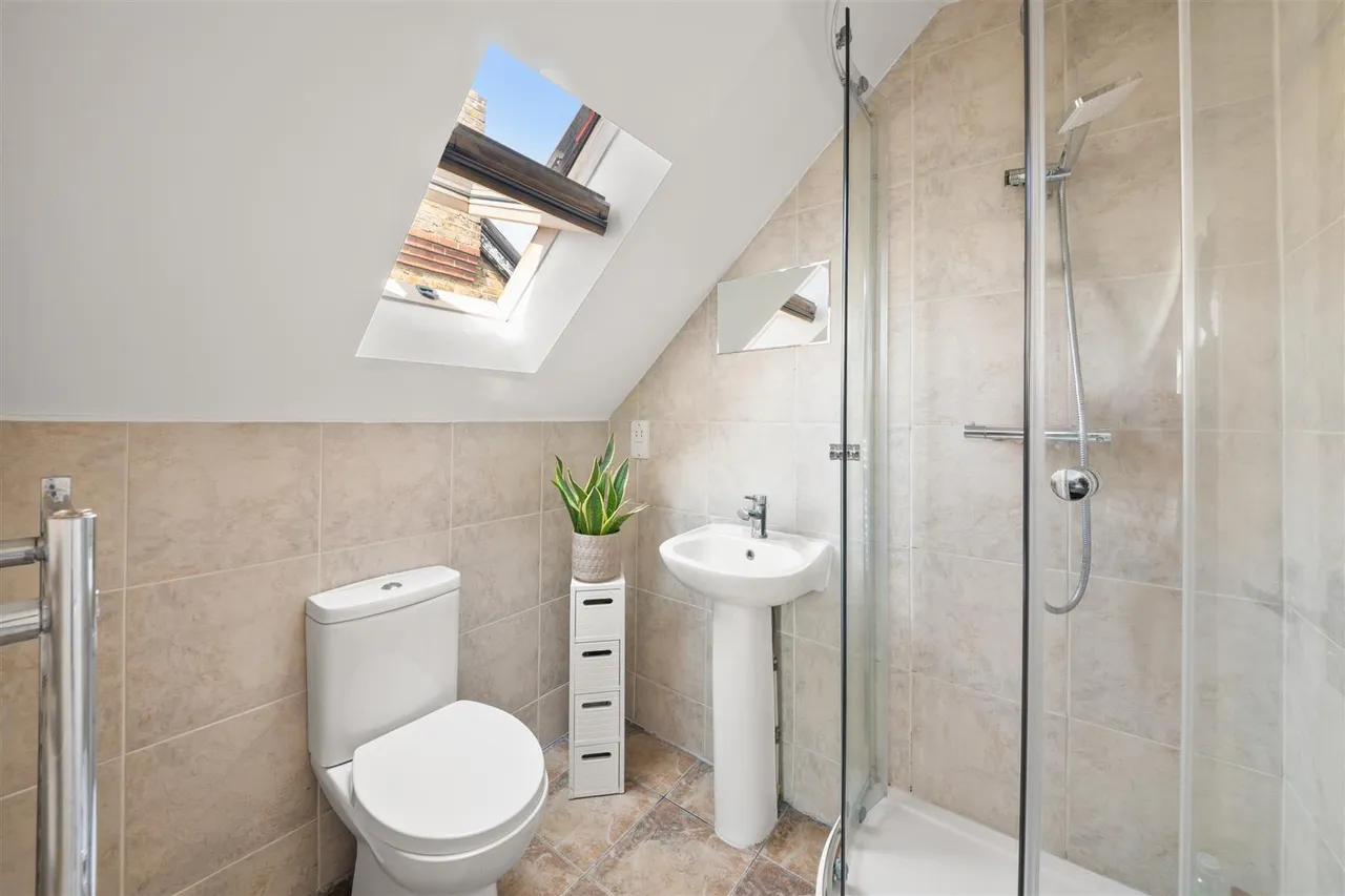 Dawley Road, Hayes, photo 7