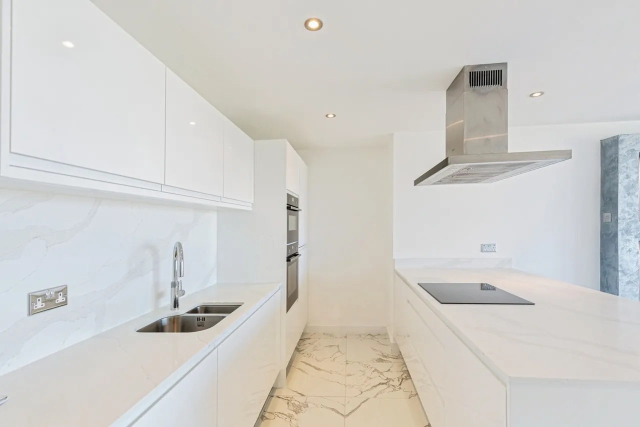 New South Promenade, Blackpool, FY4, photo 4
