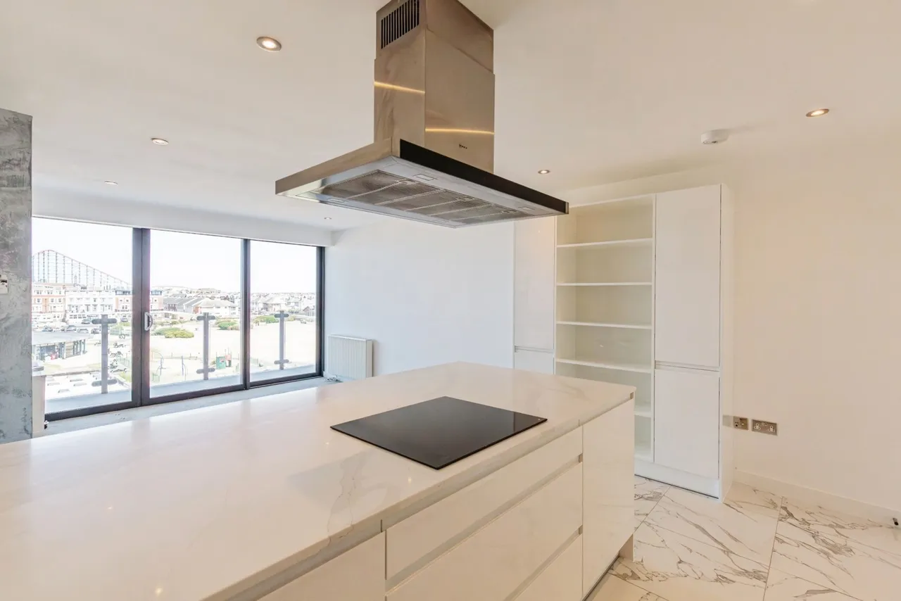 New South Promenade, Blackpool, FY4, photo 5