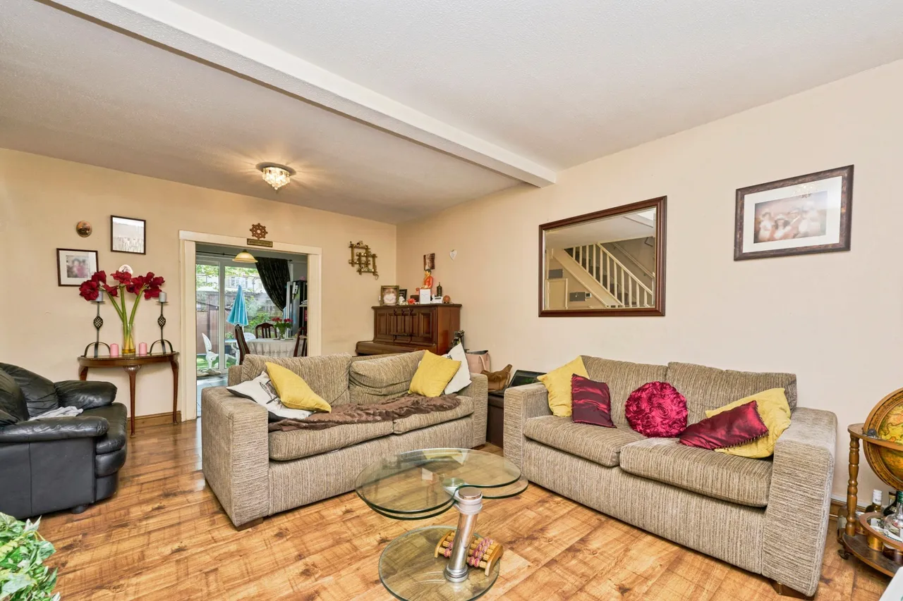 Hotham Close, West Molesey, KT8, photo 2