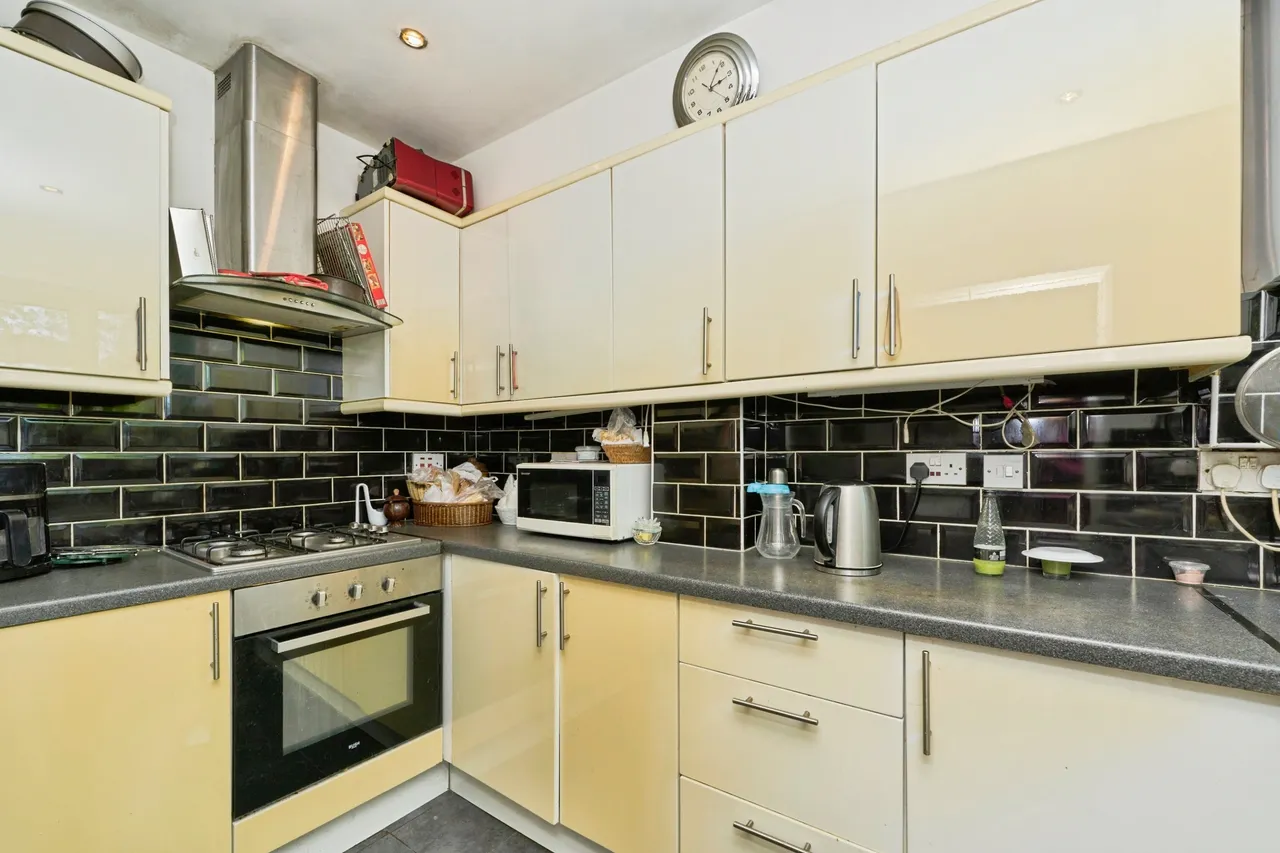 Hotham Close, West Molesey, KT8, photo 3