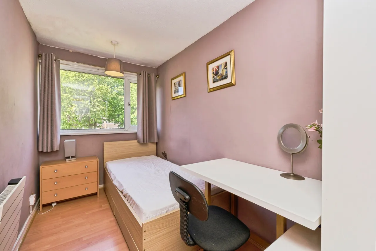 Hotham Close, West Molesey, KT8, photo 15