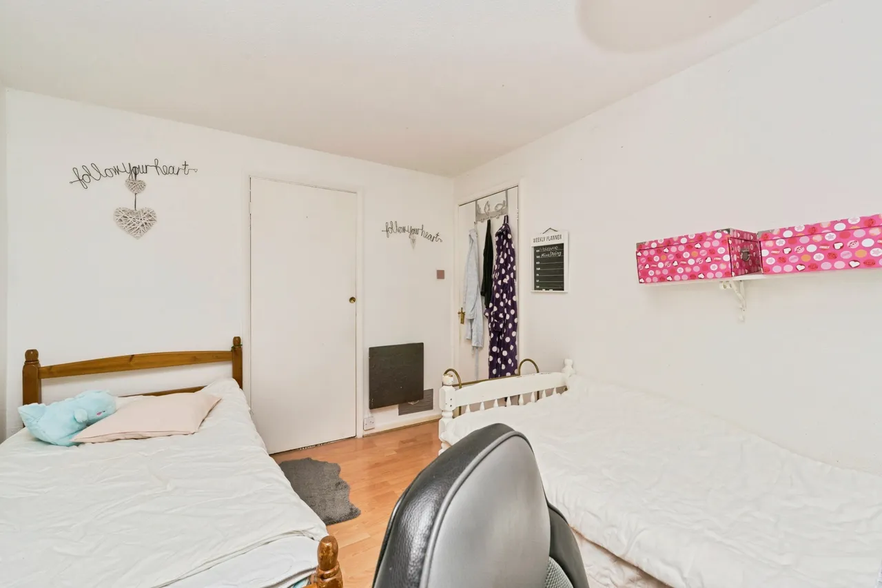 Hotham Close, West Molesey, KT8, photo 16