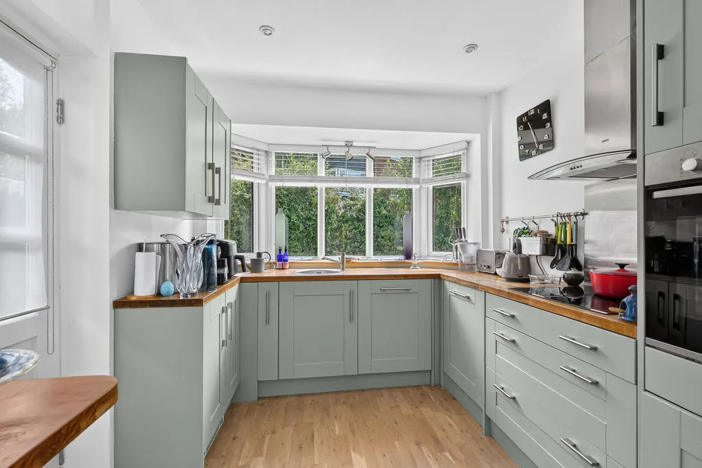 The Ridgeway, Walton-On-Thames KT12 1BH, photo 5