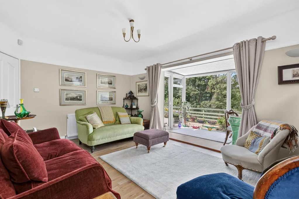 The Ridgeway, Walton-On-Thames KT12 1BH, photo 3