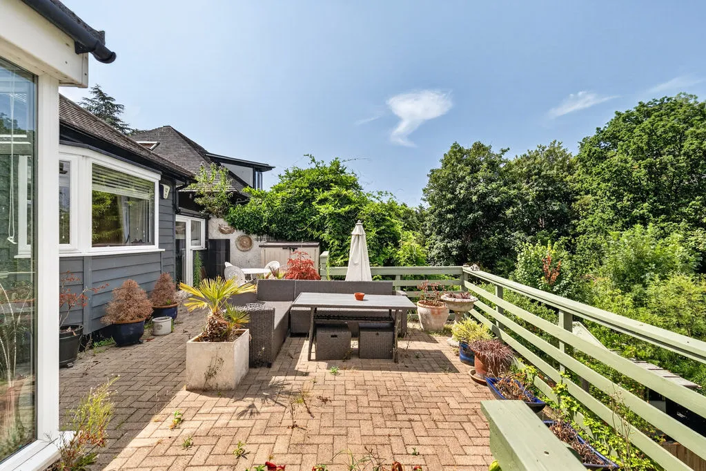 The Ridgeway, Walton-On-Thames KT12 1BH, photo 18