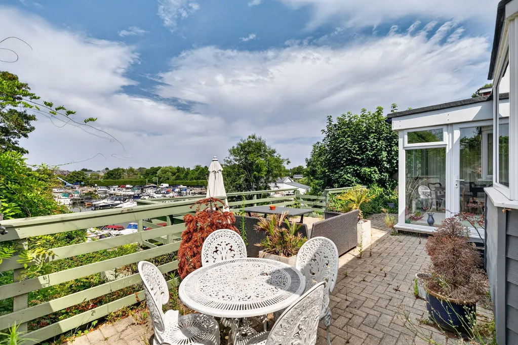 The Ridgeway, Walton-On-Thames KT12 1BH, photo 19