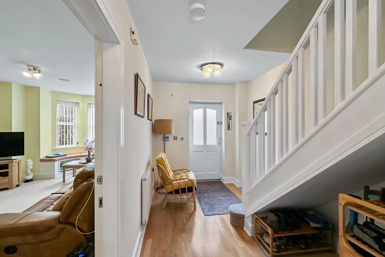 Charlotte Place, Hale, Cheshire WA15 8WR, photo 4