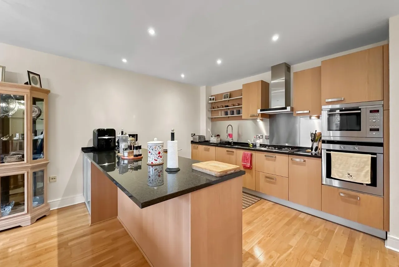 Charlotte Place, Hale, Cheshire WA15 8WR, photo 12
