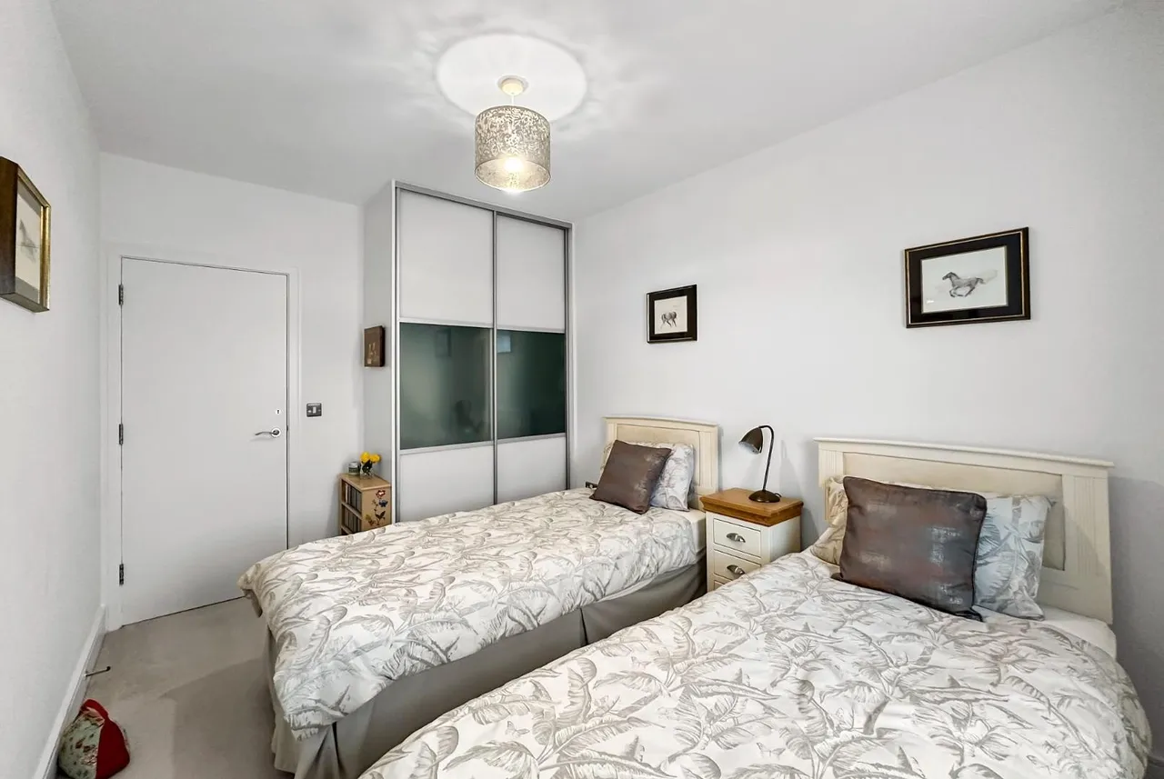 Charlotte Place, Hale, Cheshire WA15 8WR, photo 24