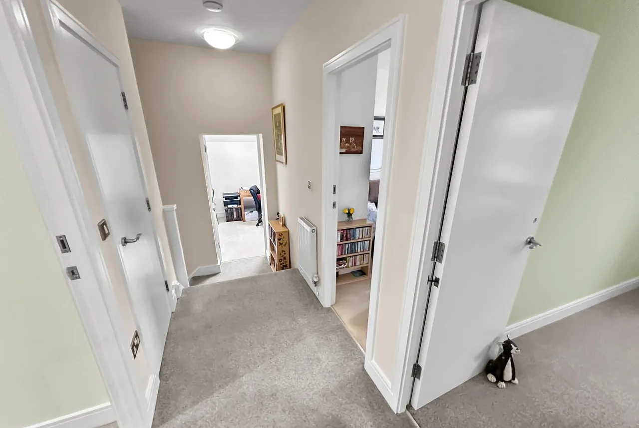 Charlotte Place, Hale, Cheshire WA15 8WR, photo 17