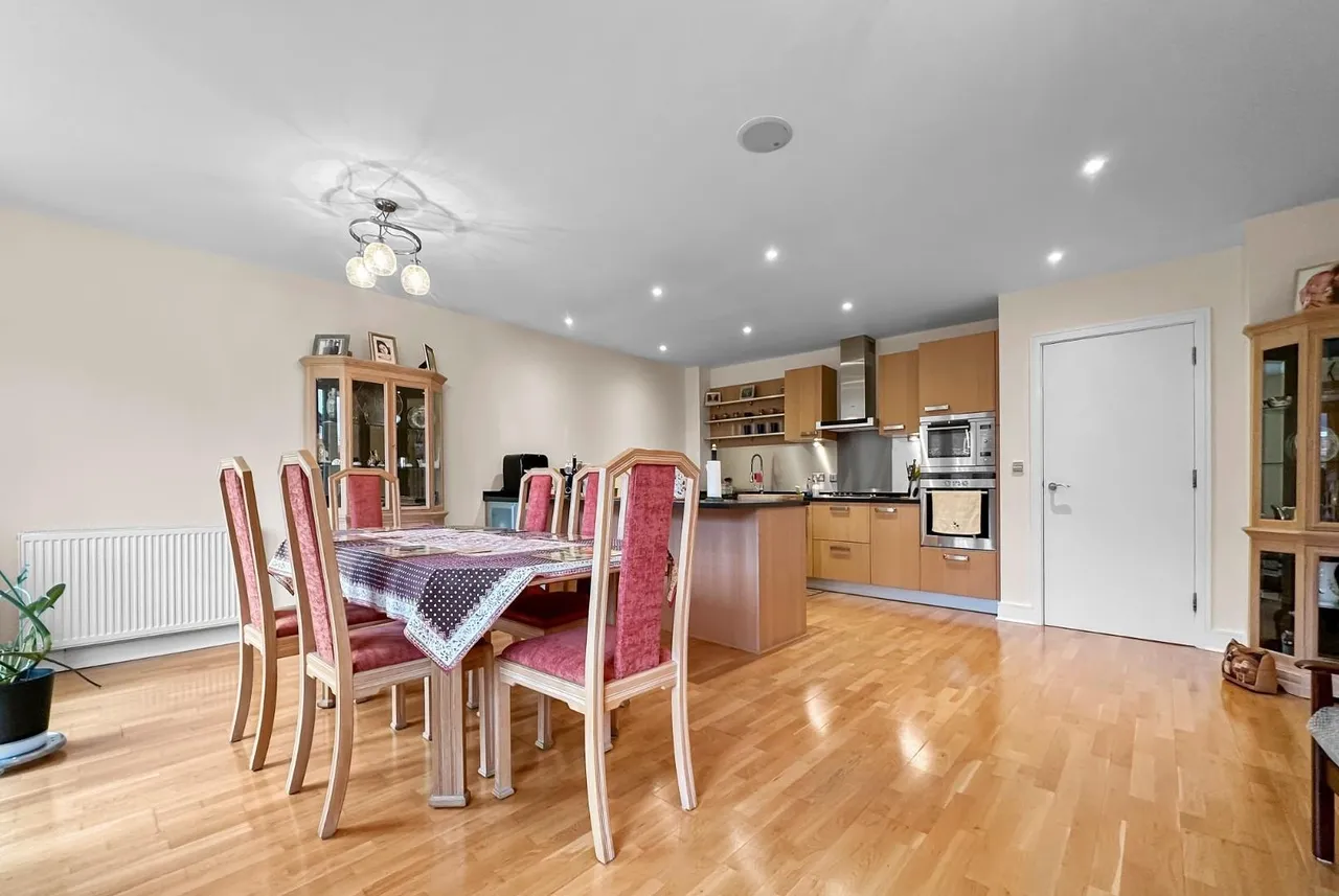 Charlotte Place, Hale, Cheshire WA15 8WR, photo 10