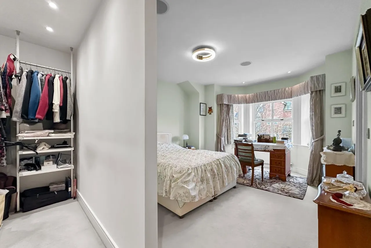 Charlotte Place, Hale, Cheshire WA15 8WR, photo 18