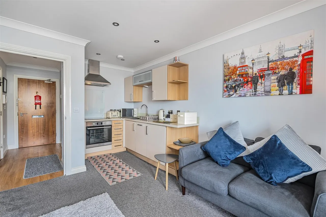 Station Road, Swanage, BH19, photo 11