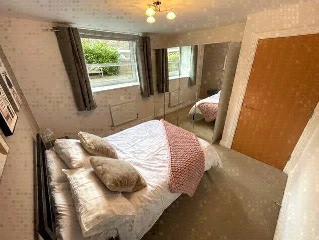 Skyline House, Swingate, Stevenage, Hertfordshire, SG1, photo 4