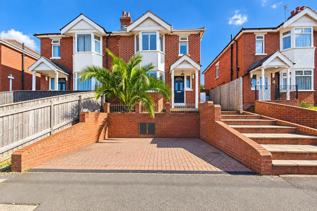 3 bed house for sale, King Georges Avenue, Southampton, SO15