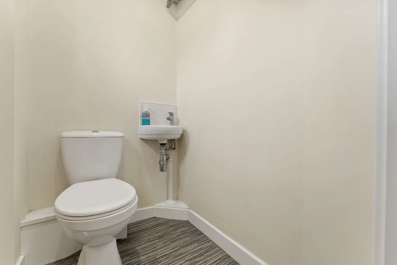 Worsley Close, Castlefields, Runcorn, WA7 2XL, photo 9