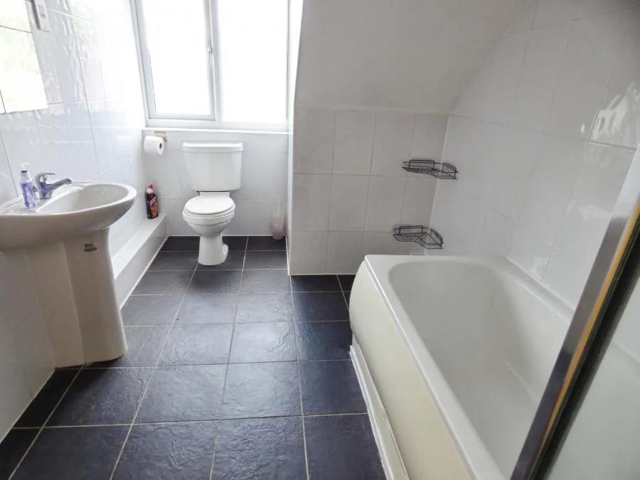Station Road, Netley Abbey, SO31, photo 6