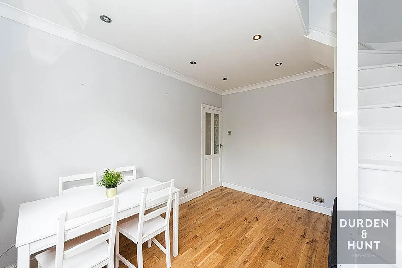 Cheltenham Gardens, Loughton, IG10, photo 9