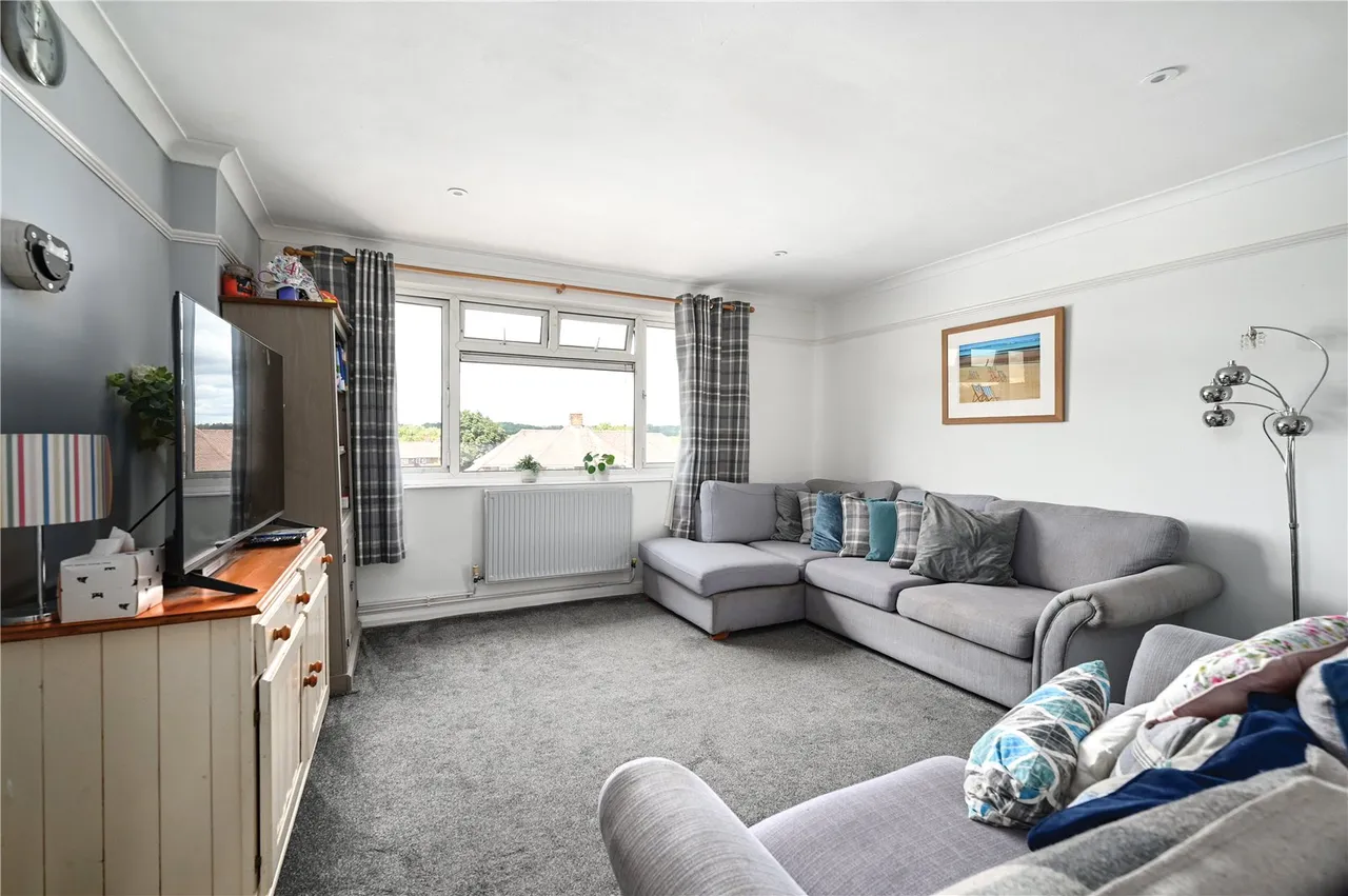 Shawfield Road, Ash, Guildford, Surrey, GU12 6PG, photo 5