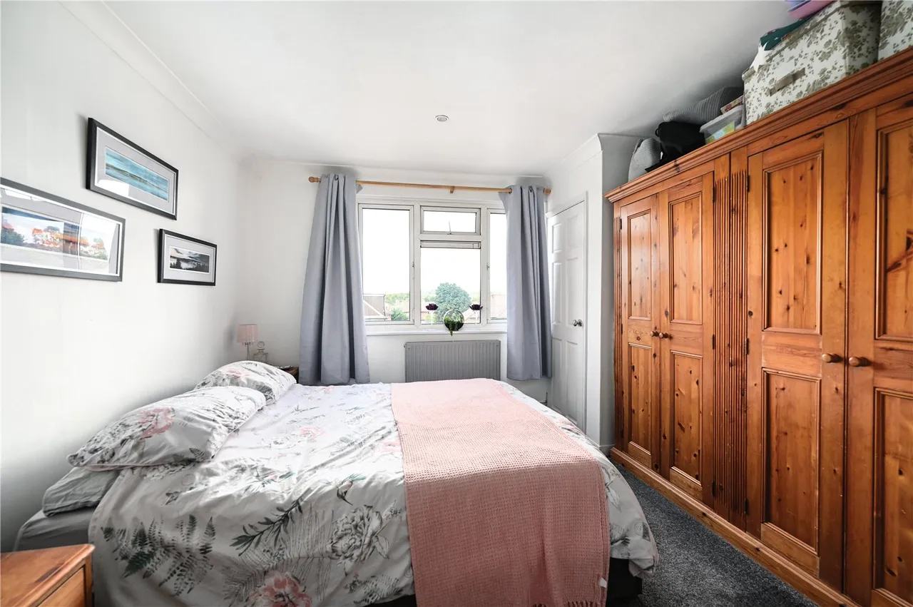 Shawfield Road, Ash, Guildford, Surrey, GU12 6PG, photo 7