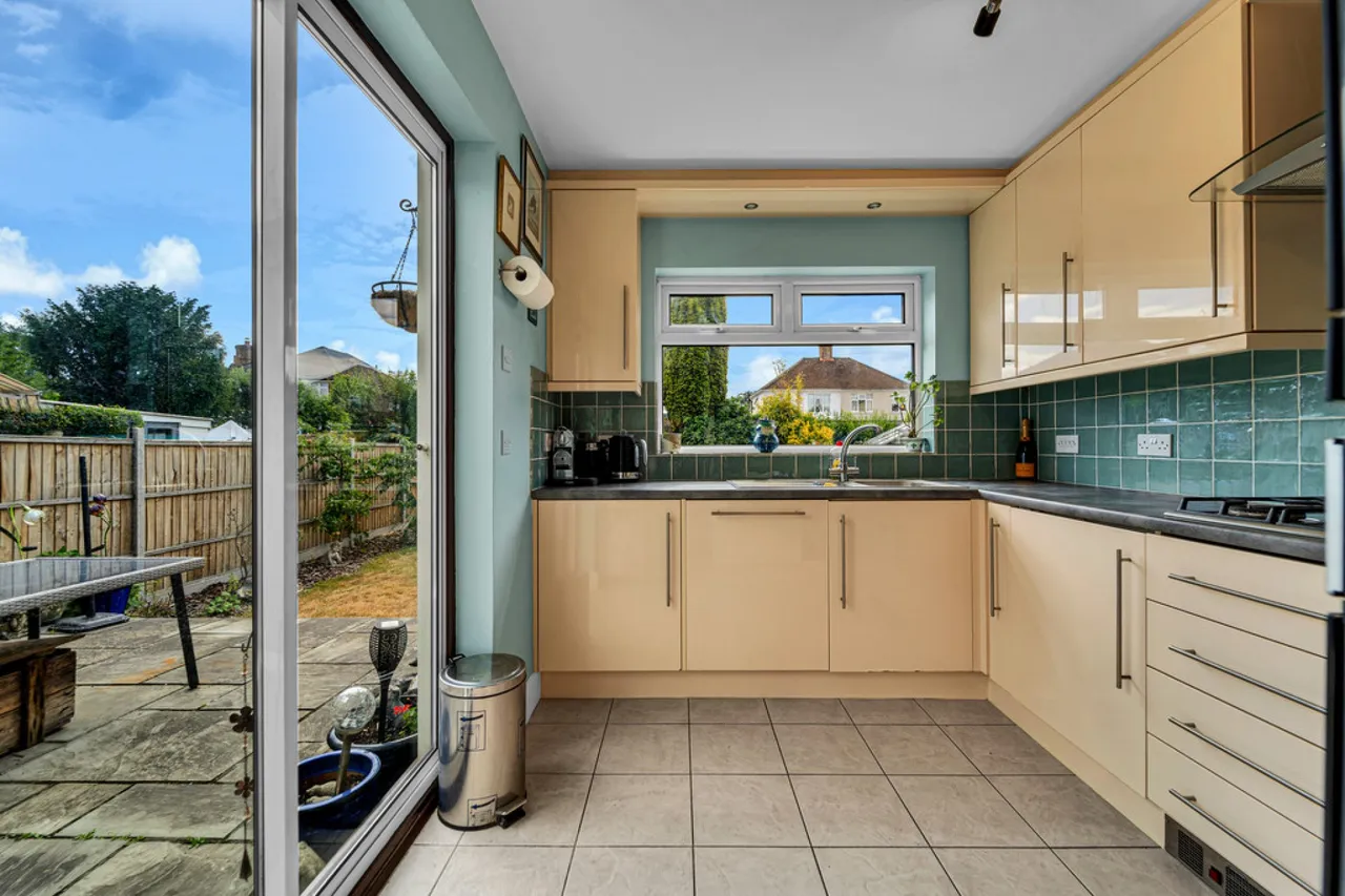 Ethel Road, Ashford, photo 4
