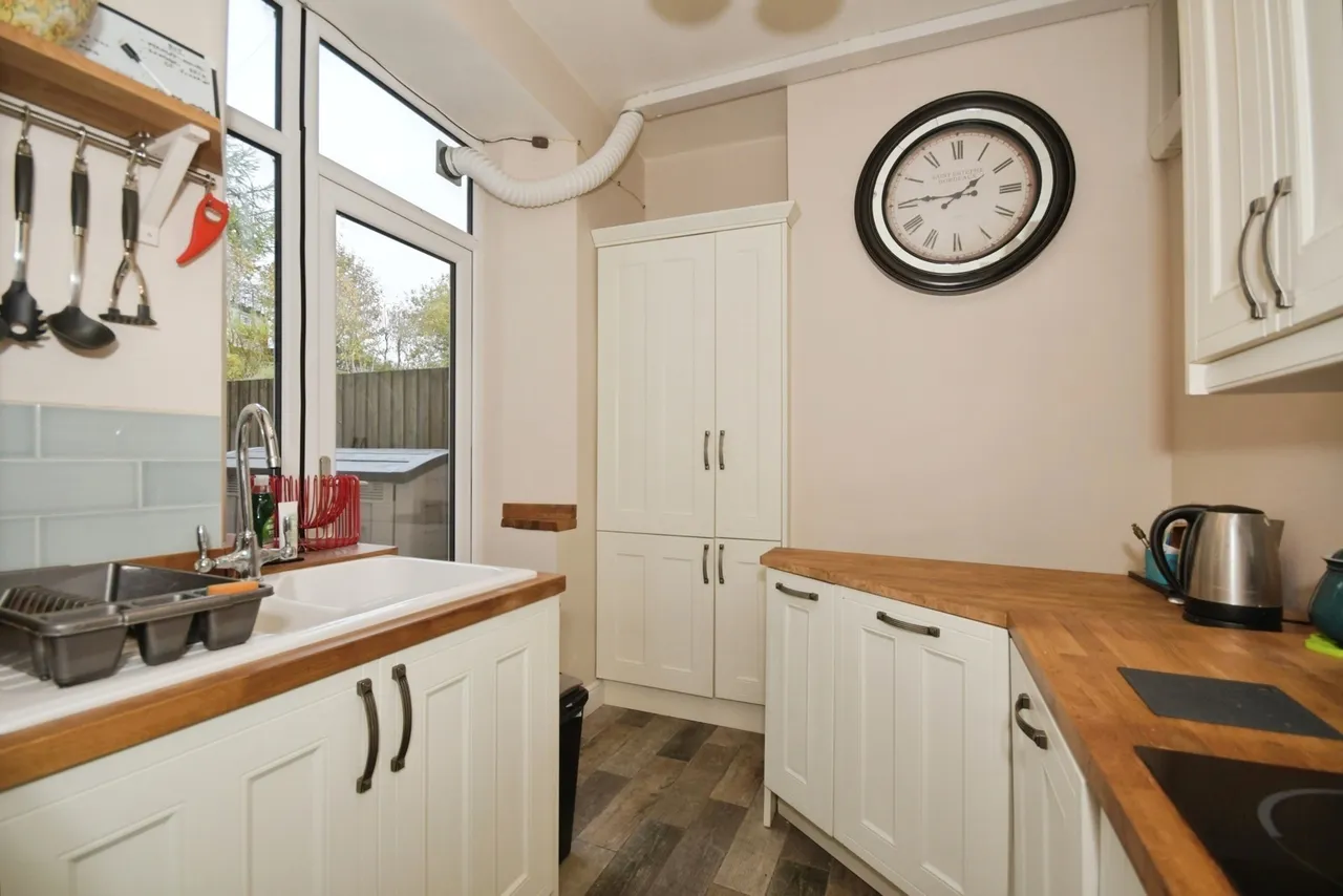 Corbar Road, Buxton, Derbyshire, SK17, photo 6