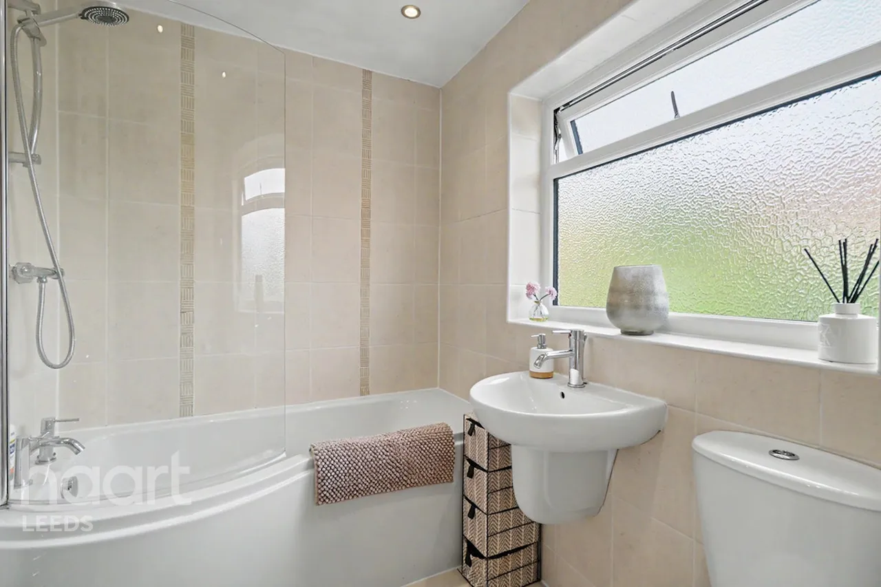 Churchfield Lane, Rothwell, LS26, photo 18