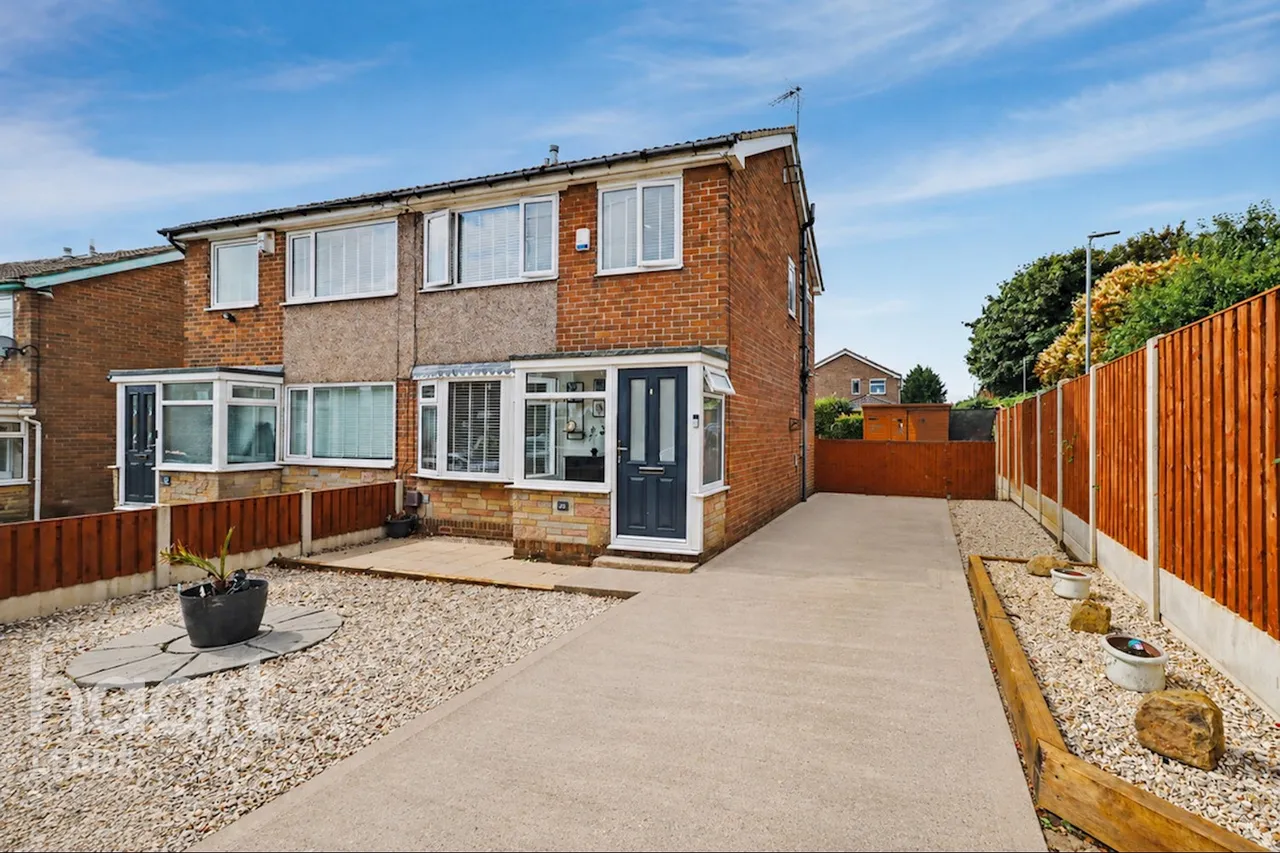 3 bed house for sale, Churchfield Lane, Rothwell, LS26