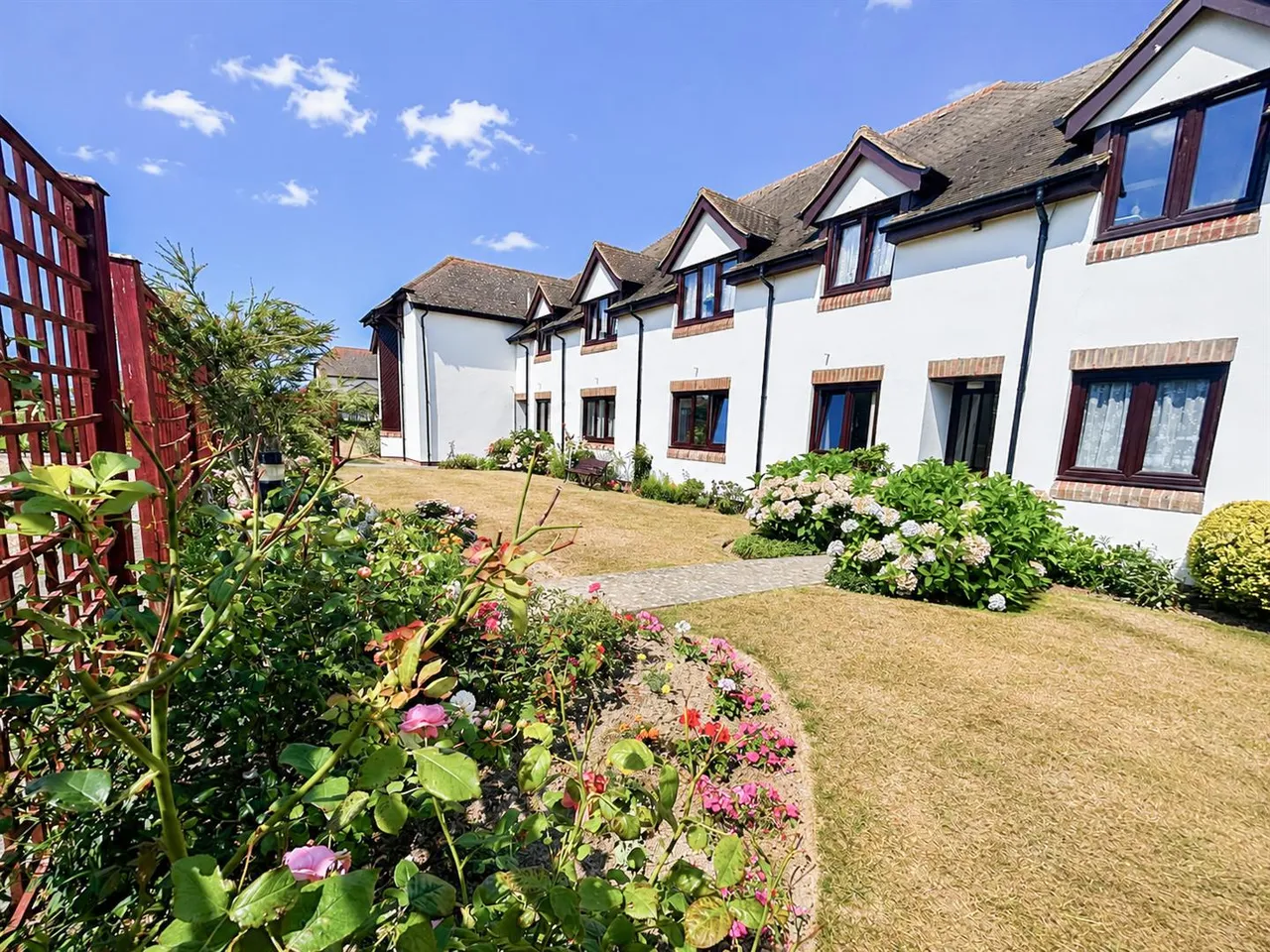 Beaulieu Lodge, Bexhill-On-Sea, TN39 3AD, photo 5