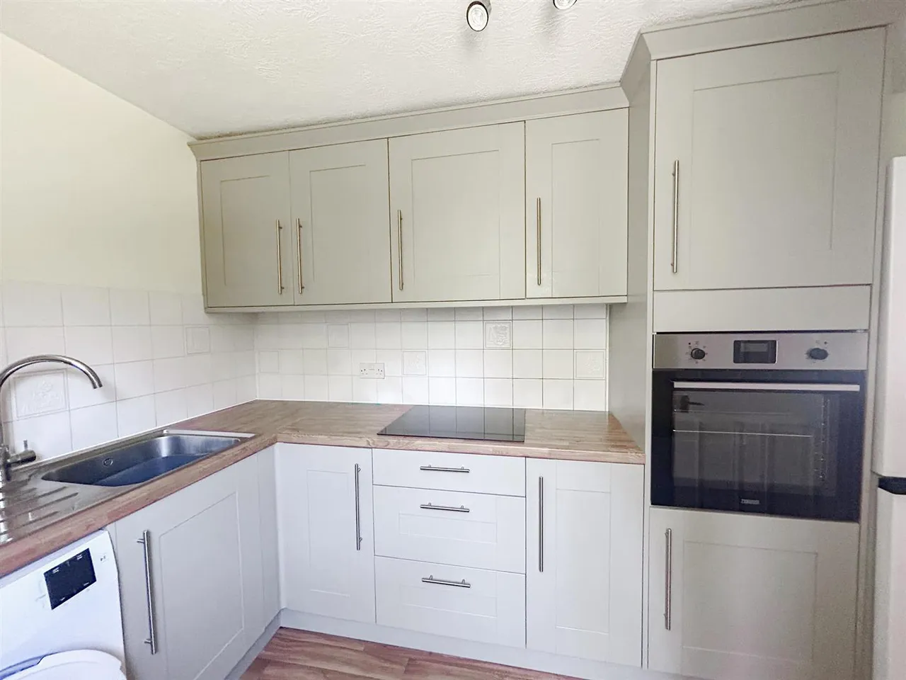 Beaulieu Lodge, Bexhill-On-Sea, TN39 3AD, photo 6