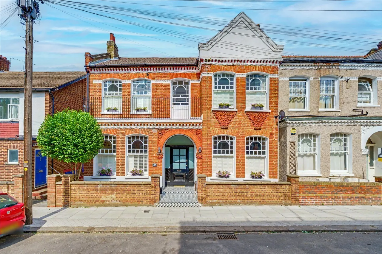 5 bed house for sale, Dafforne Road, London, SW17