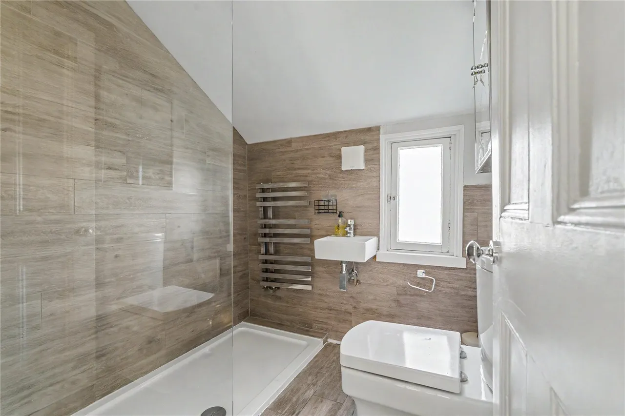 Dafforne Road, London, SW17, photo 16
