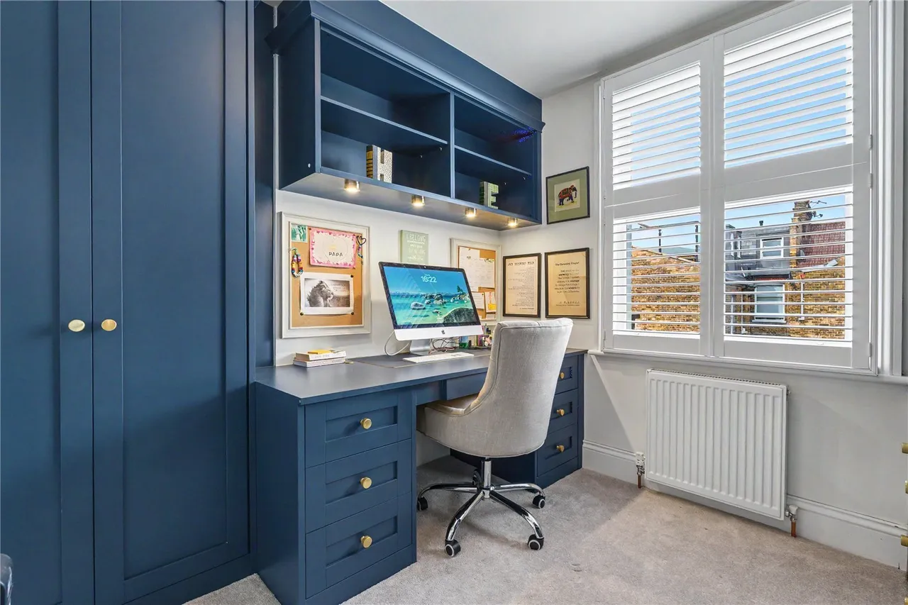 Dafforne Road, London, SW17, photo 10