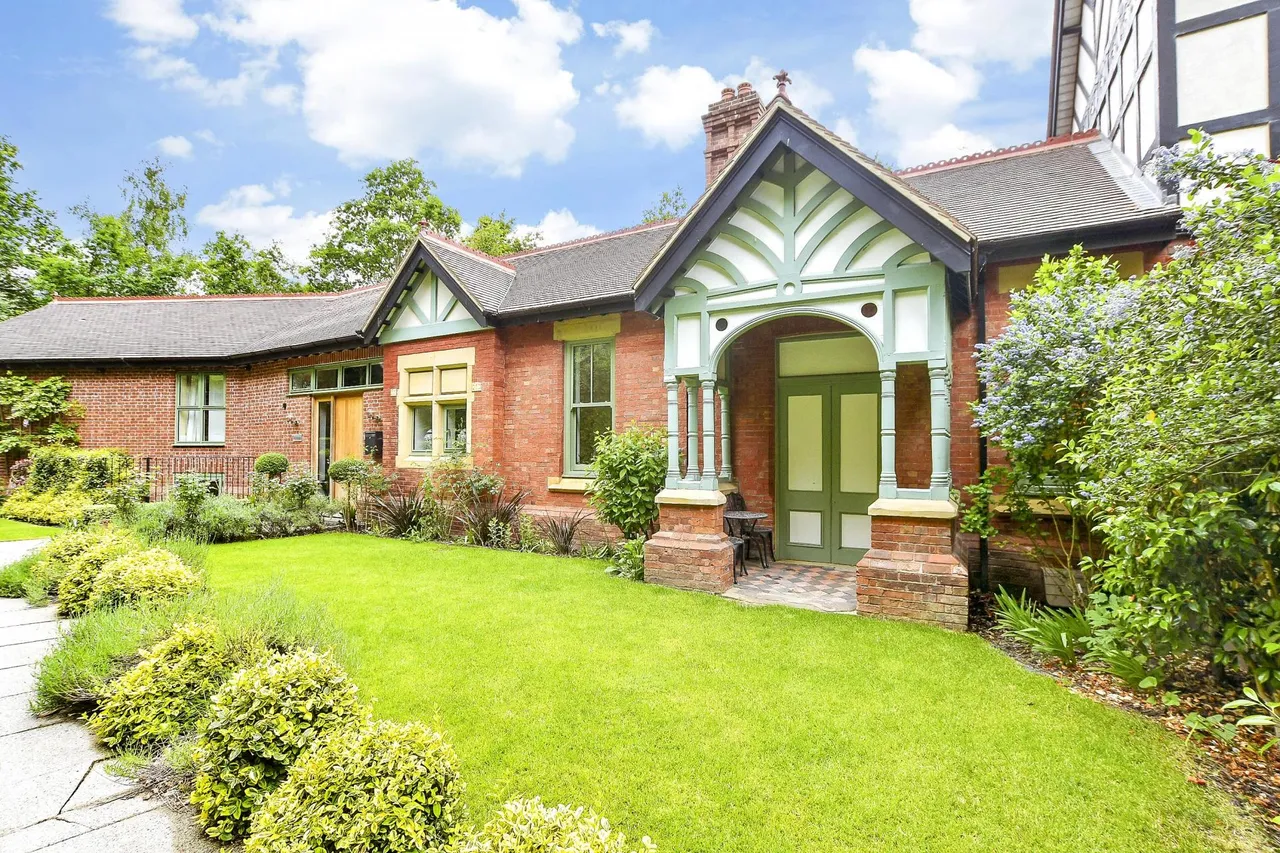 3 bed house for sale, Station Approach, Mayfield, TN20