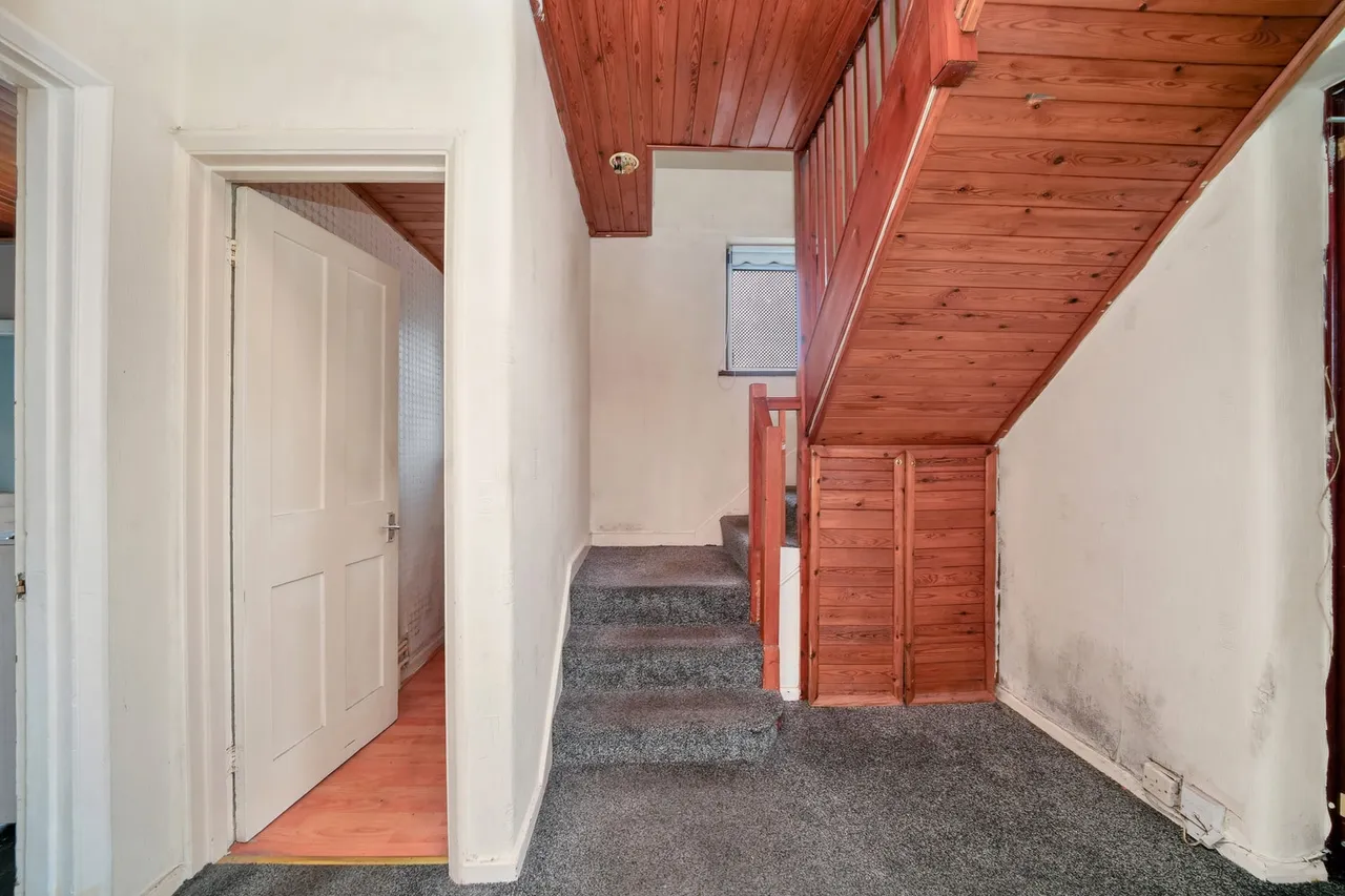 79 Lindsey Road, Dagenham, Greater London, RM8 2RH, photo 3