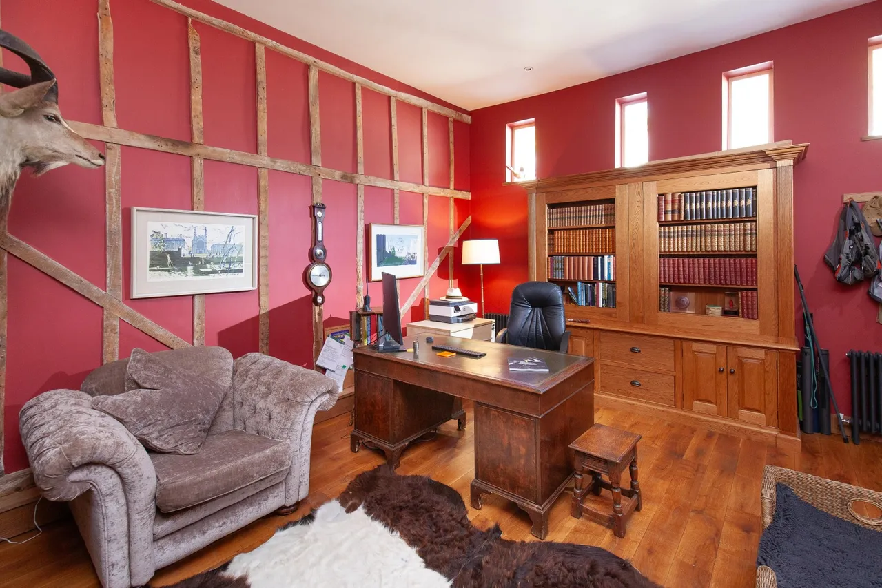 Sutton Parva, Tytherington, Warminster, Wiltshire, BA12 7AF, photo 5